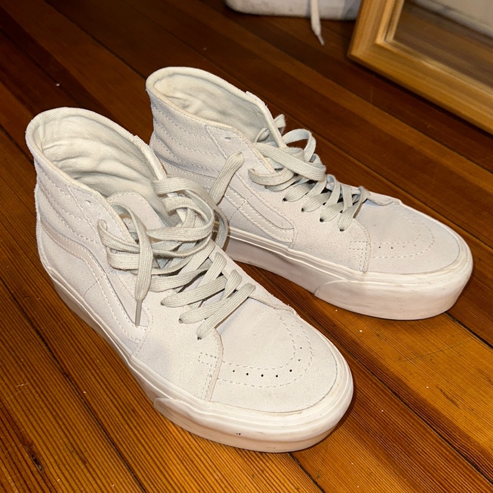 Light grey suede tapered sk8 hi platform vans